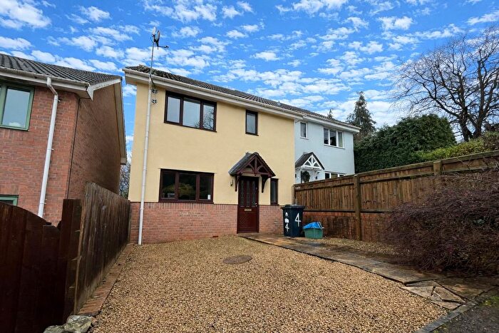 3 Bedroom Semi Detached House For Sale In Spring Place, Ruardean, GL17