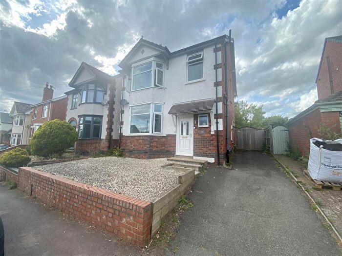3 Bedroom Detached House For Sale In Southfield Road, Hinckley, LE10