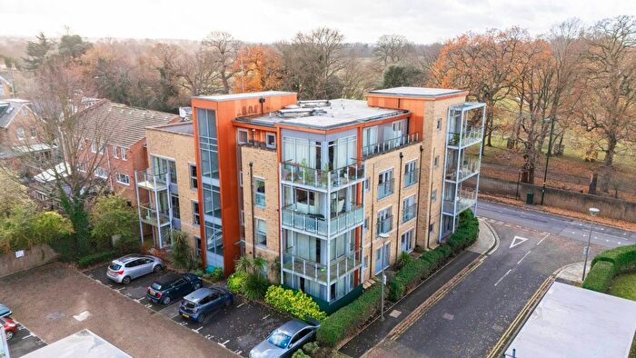 Studio For Sale In Southcott Road, Teddington, TW11