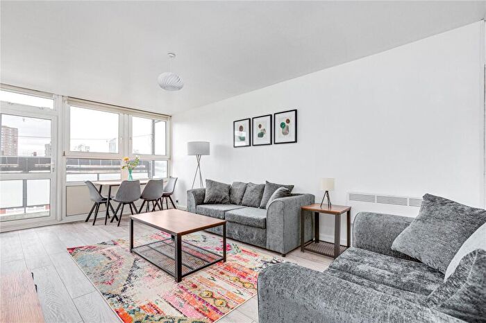 2 Bedroom Flat To Rent In Ethelburga Tower, Rosenau Road, SW11