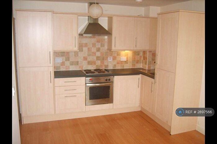 2 Bedroom Flat To Rent In Fearnley Mill, Huddersfield, HD5