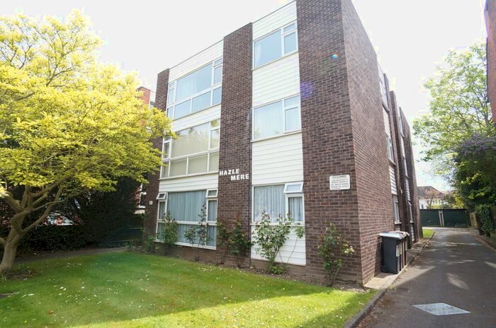 2 Bedroom Flat To Rent In Hazlemere, Hadlow Road, Sidcup, Kent, DA14