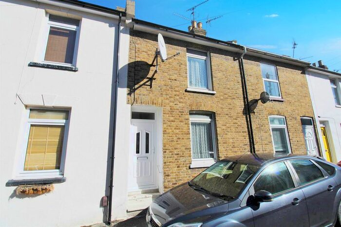 2 Bedroom Property To Rent In Baker Street, Borstal, Rochester, ME1