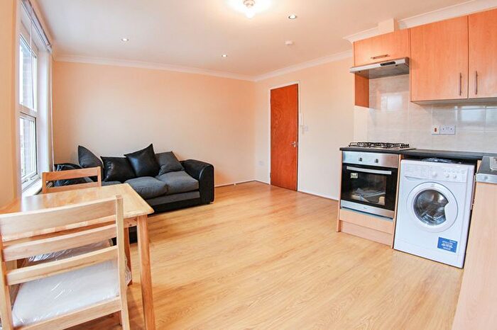 1 Bedroom Flat To Rent In Balls Pond Road, Dalston, N1
