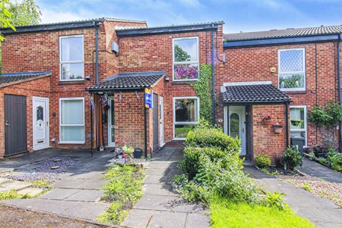 1 Bedroom Maisonette To Rent In Hutton Close, Bramcote View, Nottingham, NG9