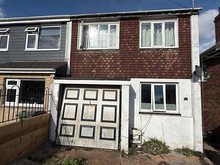3 Bedroom Semi Detached House For Sale In Longmead Road, Ryde, PO33