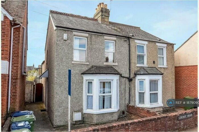 5 Bedroom Semi-Detached House To Rent In Cricket Road, Oxford, OX4