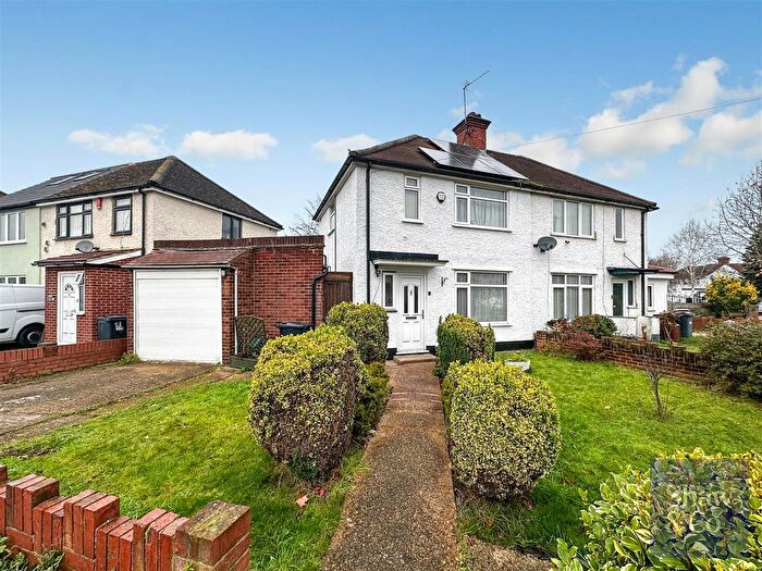 2 Bedroom Semi Detached House To Rent In The Alders, Hounslow, Middlesex, TW5