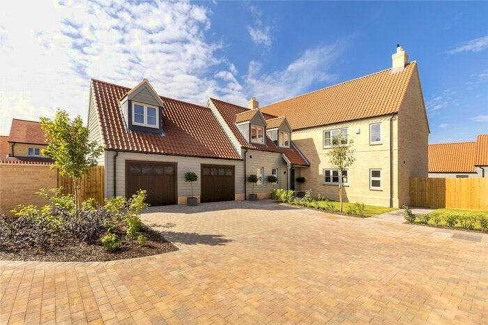5 Bedroom Detached House To Rent In Tebbit's Way, Comberton, Cambridge, Cambridgeshire, CB23