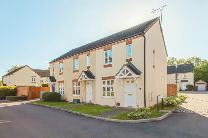 2 Bedroom End Of Terrace House For Sale In Lampeter Road, Oakhurst, Swindon, Wiltshire, SN25