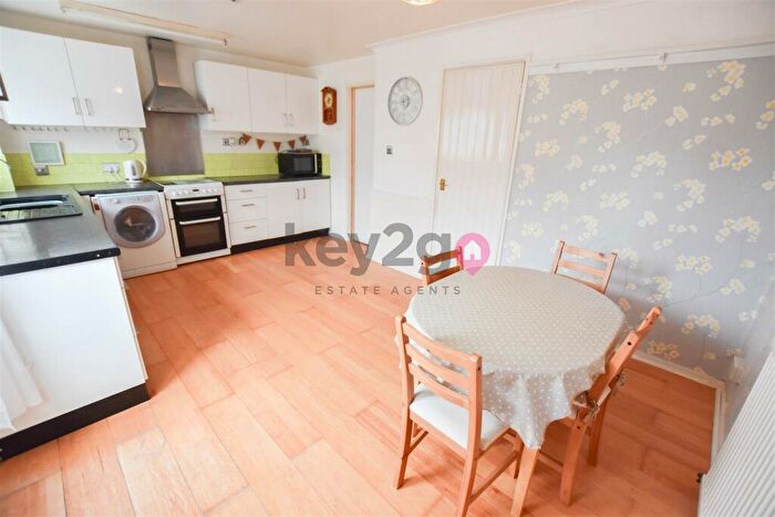 3 Bedroom Terraced House For Sale In Clayton Hollow, Waterthorpe, Sheffield, S20