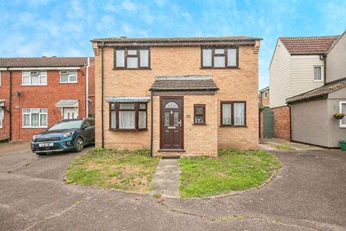 3 Bedroom Detached House For Sale In Longridge, Colchester, CO4