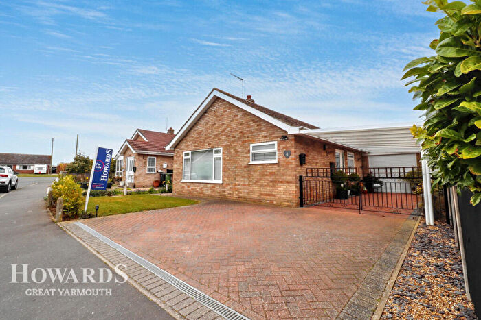 3 Bedroom Detached Bungalow For Sale In Thurne Rise, Martham, NR29