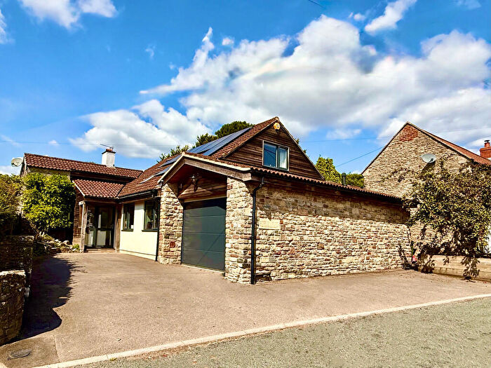 5 Bedroom Detached House For Sale In The Street, Regil, BS40