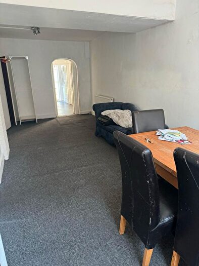 4 Bedroom Terraced House To Rent In South Eastern Road, Rochester, Kent, ME2