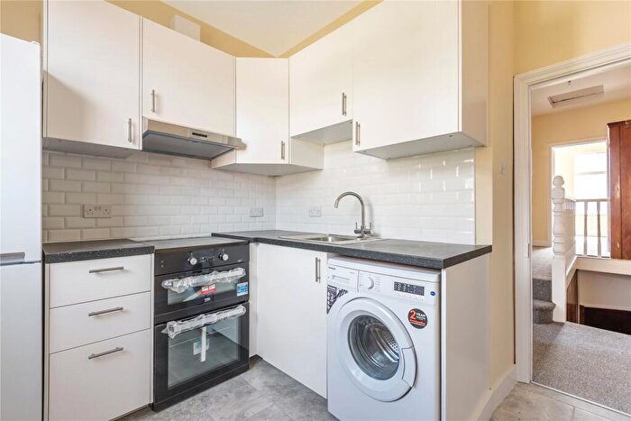 1 Bedroom Terraced House To Rent In Hermitage Road, Harringay, London, N4