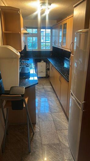 2 Bedroom Flat To Rent In Witham Road, Isleworth, TW7