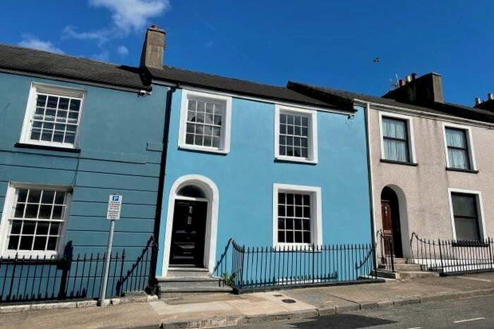 4 Bedroom Property To Rent In Laws Street, Pembroke Dock, SA72
