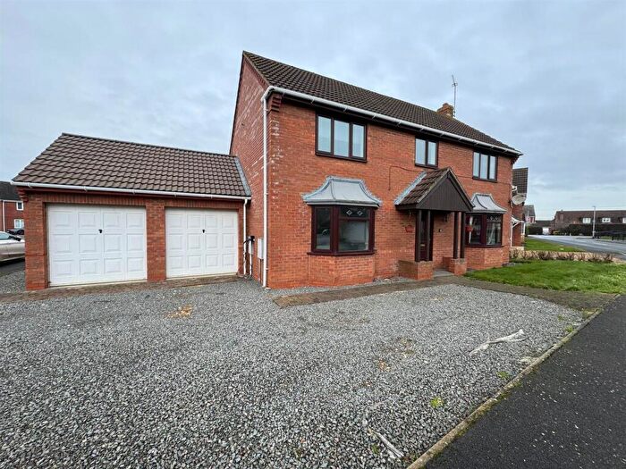 4 Bedroom Detached House To Rent In Vicarage Close, Cowbit, Spalding, PE12
