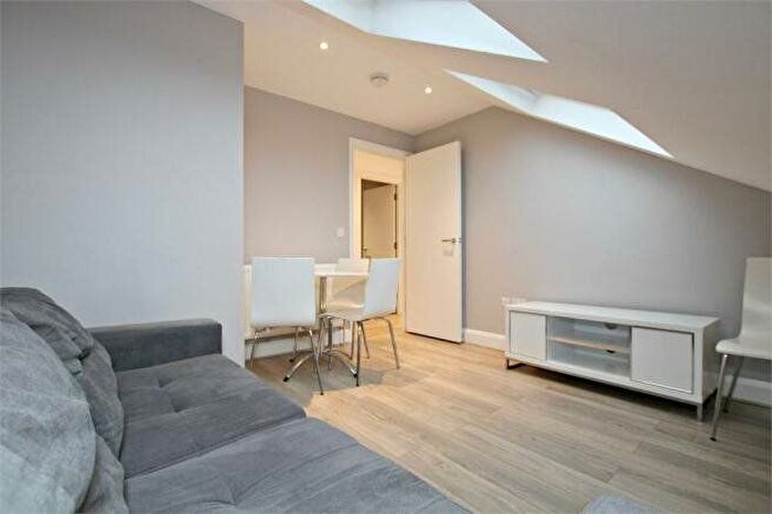 2 Bedroom Flat To Rent In High Road, London, NW10