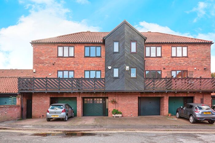 3 Bedroom Terraced House For Sale In Tannery Wharf, Newark, NG24