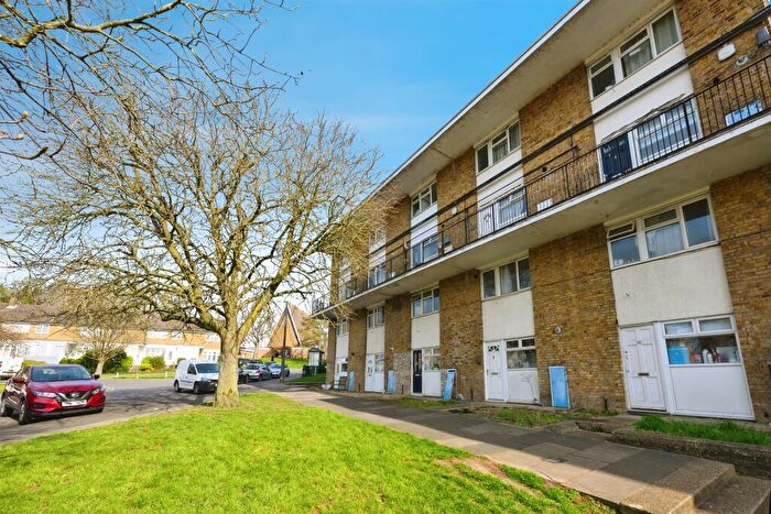 2 Bedroom Maisonette For Sale In Fold Croft, Harlow, CM20