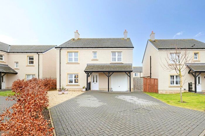 4 Bedroom Detached House For Sale In Cocklerow Court, Millerhill, EH22