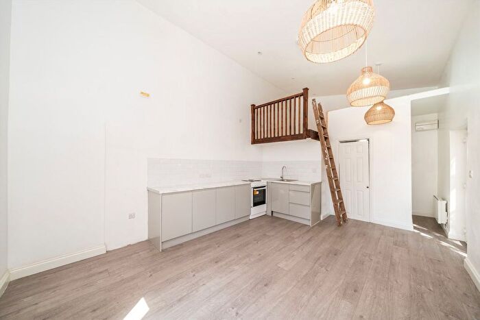 Studio To Rent In Jasmine Grove, Anerley, SE20