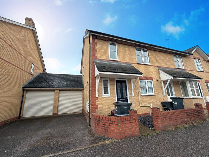 3 Bedroom Property To Rent In Rupert Street, Taunton, TA2