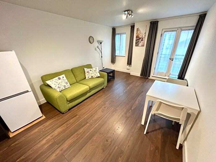 1 Bedroom Apartment To Rent In Graham Street, Birmingham, B1