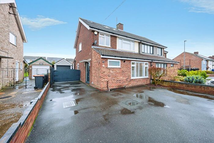 4 Bedroom Semi-Detached House For Sale In Putnoe Street, Bedford, Bedfordshire, MK41