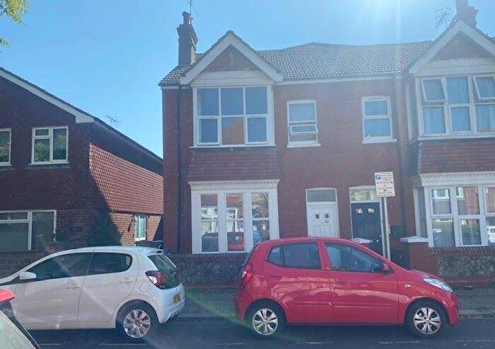 1 Bedroom Apartment For Sale In Flat, Wordsworth Road, Worthing, West Sussex, BN11