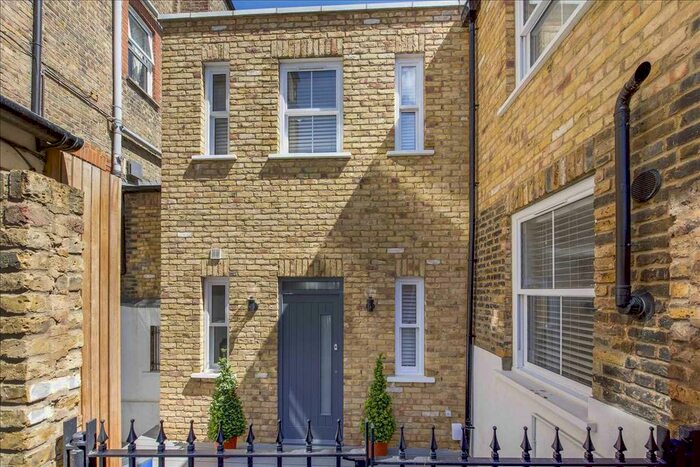 2 Bedroom Flat To Rent In Elsenham Street, London, SW18