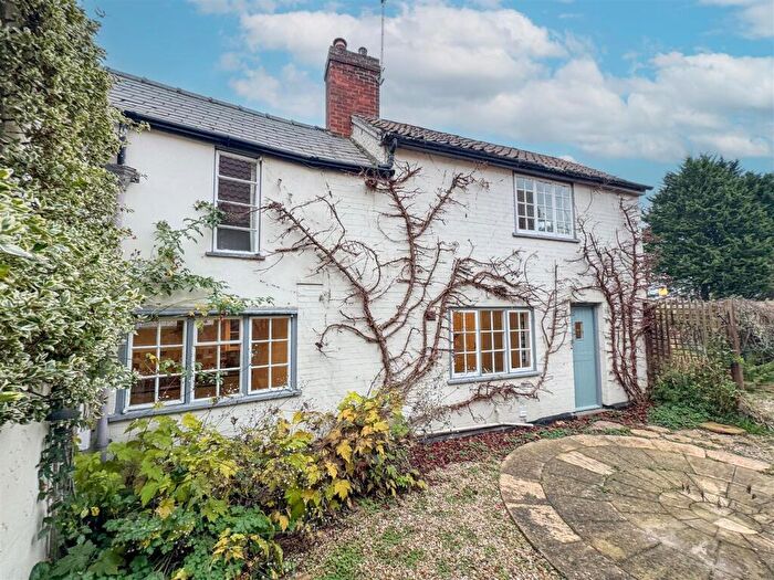 4 Bedroom Semi-Detached House For Sale In Mill Street, Mildenhall, IP28