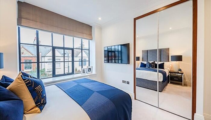 2 Bedroom Flat To Rent In Rainville Road, London, W6