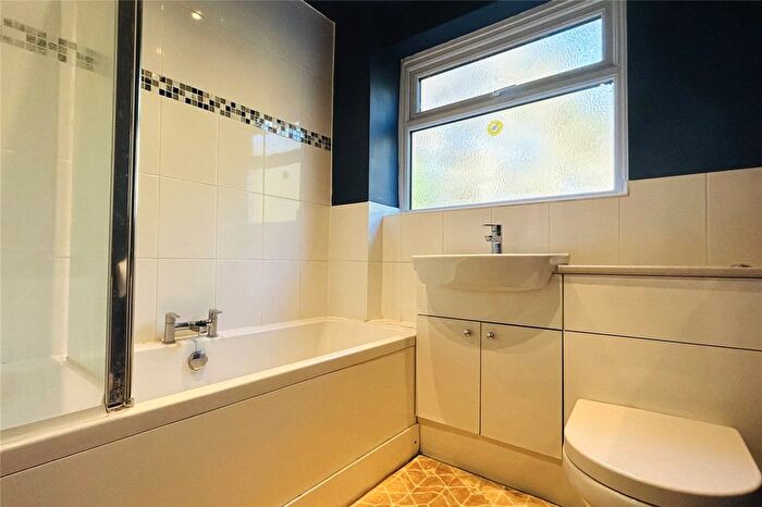 3 Bedroom Terraced House For Sale In Pinewood Park, Farnborough, Hampshire, GU14