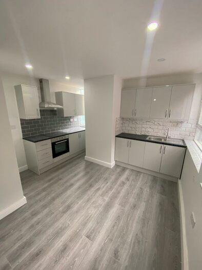 2 Bedroom Apartment To Rent In High Street, West Bromwich, B70