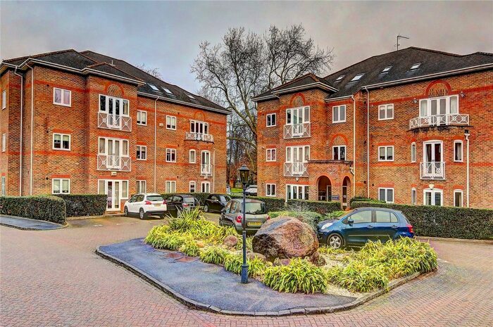 1 Bedroom Flat To Rent In Trematon Place, Teddington, TW11