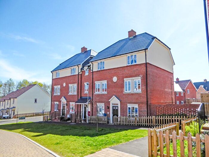 2 Bedroom Apartment To Rent In Flint Way, Cathedral Gate, SP2