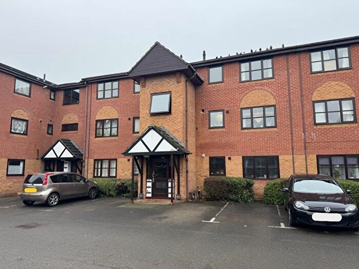 2 Bedroom Flat For Sale In Rugby Court, Grantham, Lincolnshire, NG31