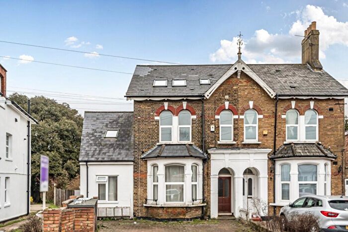2 Bedroom Flat For Sale In Sunny Bank, South Norwood, London, SE25