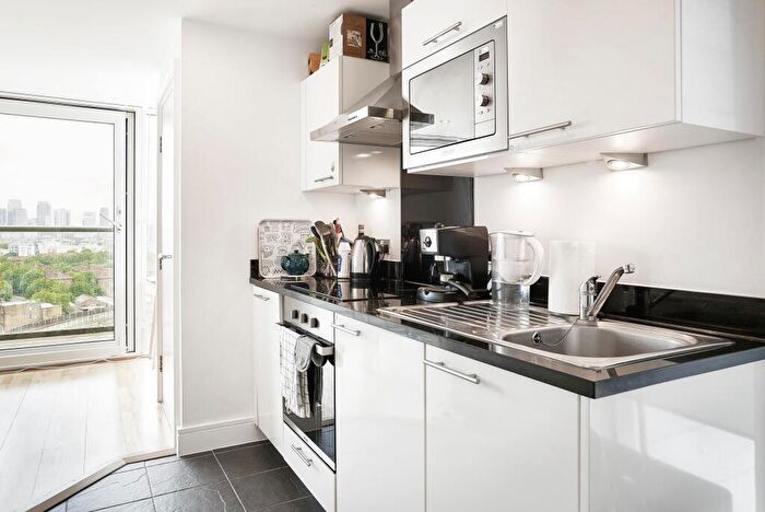 Flat To Rent In Distillery Tower, Mill Lane, SE8