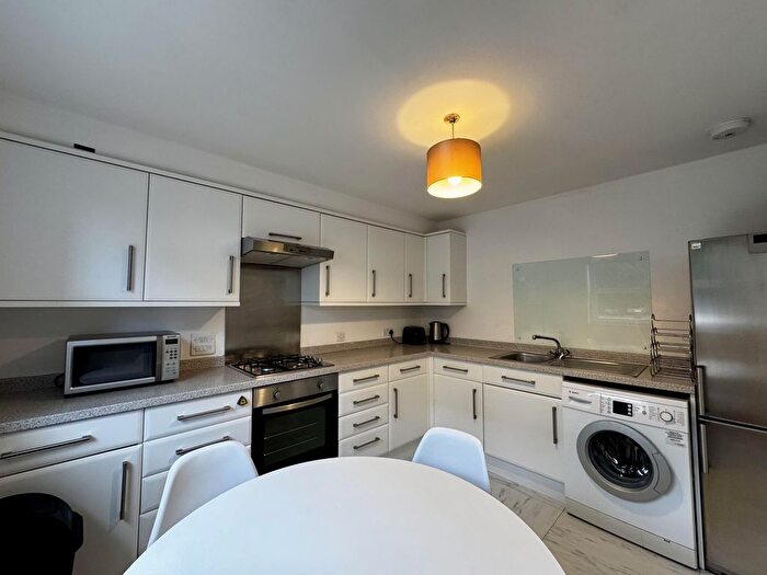 2 Bedroom Flat To Rent In B, South College Street, Aberdeen, AB11