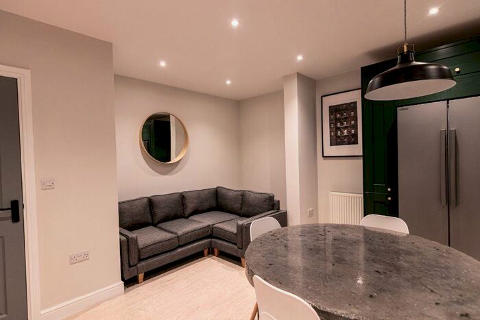 4 Bedroom Flat To Rent In Hawarden Avenue, Liverpool, L17