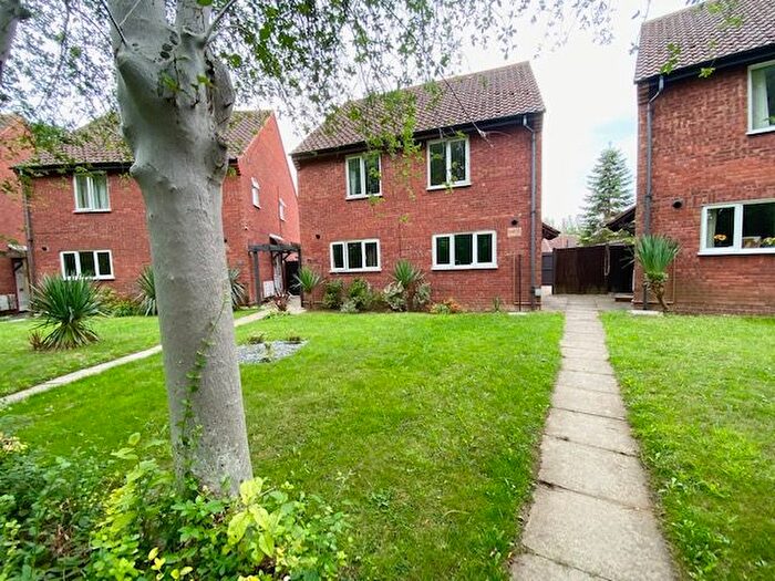 2 Bedroom Property To Rent In Maulden Gardens, Giffard Park, Milton Keynes, MK14