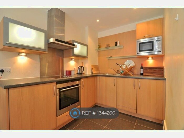 1 Bedroom Flat To Rent In East Lane, London, SE16