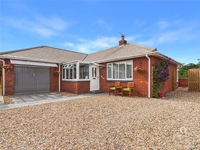3 Bedroom Bungalow For Sale In Derwent Street, Blackhall Mill, Newcastle Upon Tyne, NE17