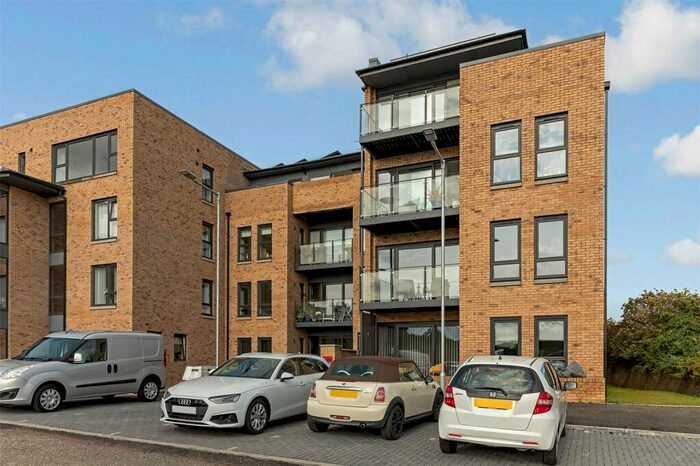 2 Bedroom Flat For Sale In Old Bellsdyke Road, Larbert, Stirlingshire, FK5