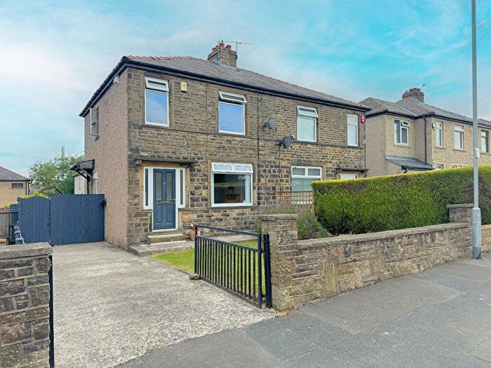 3 Bedroom Semi-Detached House For Sale In Kenley Mount, Wibsey, BD6
