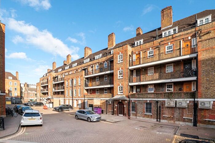 3 Bedroom Flat To Rent In Toynbee Street, Aldgate, E1